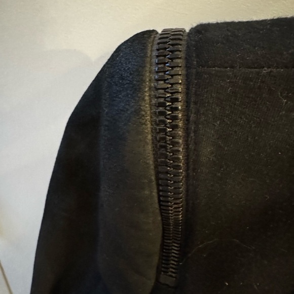 Must Go‼️ Theory Yaisa Leather/zipper Blazer. Read Description Below 👇 - Picture 4 of 4